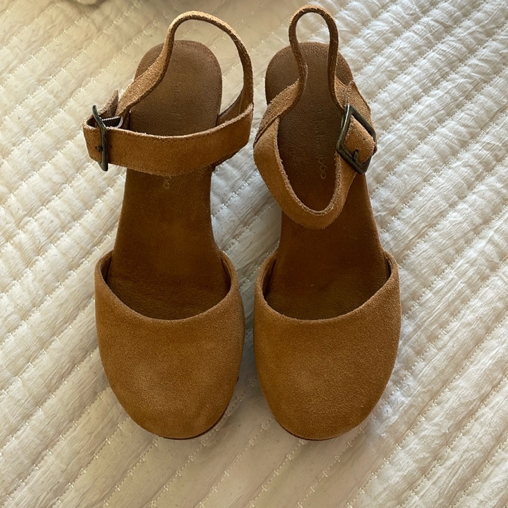 House of Harlow Clogs